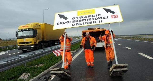 Portom potrzebny ekspresowy dojazd do ŚwinoujściaPrzedstawiciele spółek portowych czekają na budowę kolejnych odcinków ekspresowej "trójki".