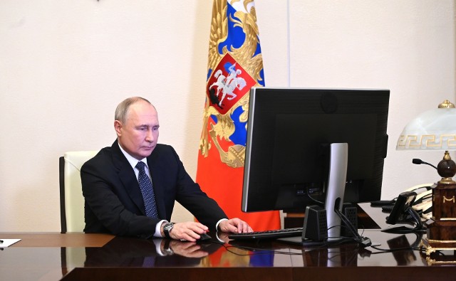 Putin oddał głos zdalnie, poprzez system elektroniczny DEG, już w piątek