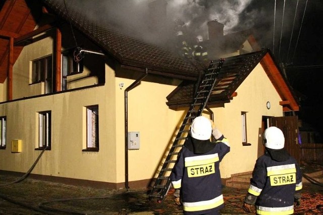 Gaszenie pożaru domu w Bojanowie.