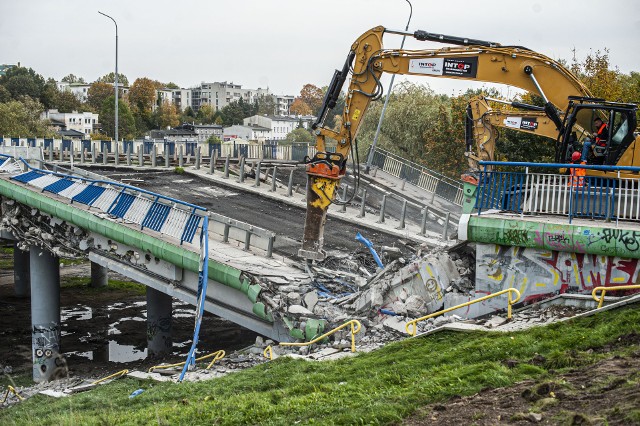 20 października 2021 roku rozpoczął się kolejny etap rozbiórki wiaduktu w ciągu al. Monte Cassino w Koszalinie. Firma rozpoczęła kruszenie mostów. Spektakularnej akcji wyburzania obiektu przyglądały się dziesiątki mieszkańców Koszalina.Czytaj więcej