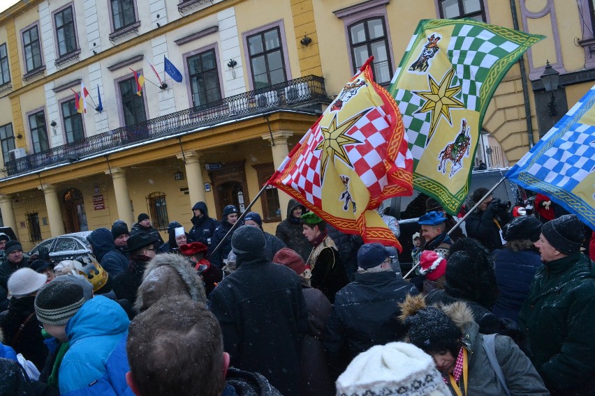 Orszak Trzech Króli w Cieszynie z prezydentem Andrzejem Dudą i Agatą Dudą ZDJĘCIA i WIDEO