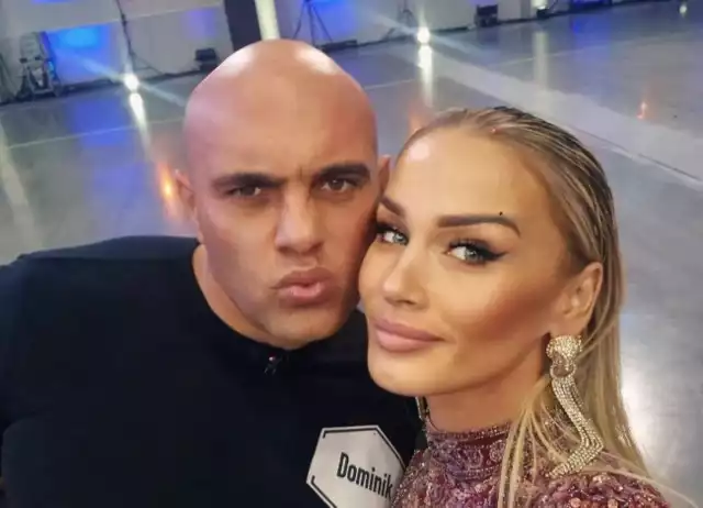 Iga Muszakowska to partnerka Dominika Abusa z "Gogglebox". Para wychowuje troje dzieci: bliźniaki z poprzedniego związku Igi oraz ich wspólne, najmłodsze dziecko. Jest niezwykle wysportowana i dobrze prezentuje się na zdjęciach. Fani Dominika Abusa są pod wielkim wrażeniem sylwetki Igi Muszakowskiej. Oto Iga Muszakowska na niezwykle gorących zdjęciach. Zajrzyjcie do naszej galerii >>>