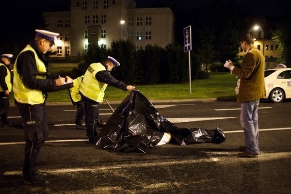 Potrącony 27-latek zginął na miejscu