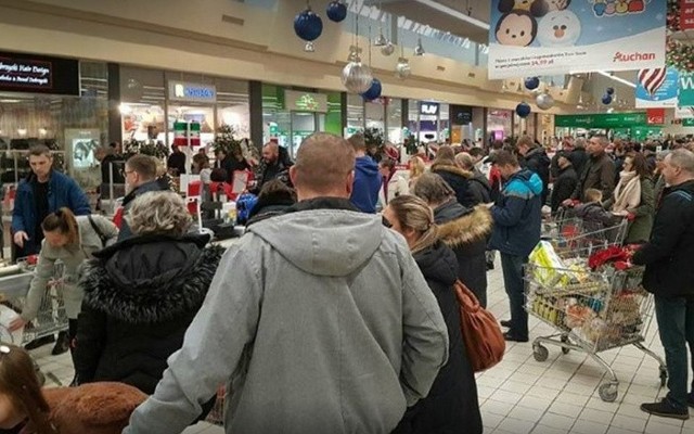 Zakaz handlu w niedziele. Wrócą dwie niedziele handlowe w miesiącu? PiS zmieni przepisy?