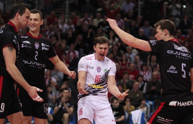 W czwartym półfinałowym meczu play-off Asseco Resovia pokonała ZAKSĘ Kędzierzyn &#8211;Koźle 3:0.