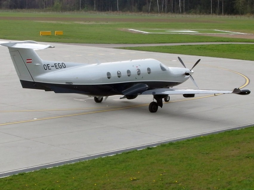 Samolot z Austrii na lotnisku Krywlany w Białymstoku