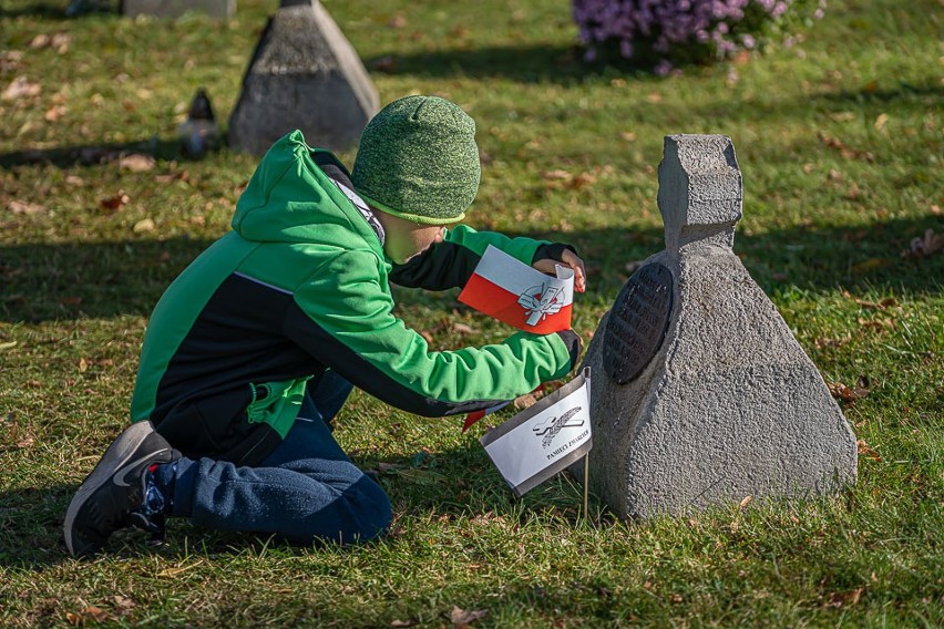 Nowy Sącz. 1 listopada odwiedzamy groby swoich bliskich i nie tylko [ZDJĘCIA]