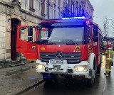 Katowice. Pożar w piwnicy budynku przy ulicy 11 listopada. Jedna osoba wymagała pomocy medycznej