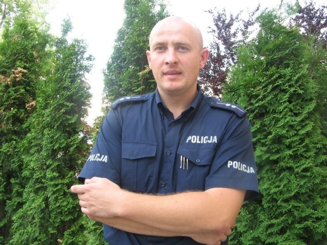 Zanim st. asp. Adam Tomaśko trafił do policji był licencjonowanym pracownikiem ochrony. Od zawsze jednak widział się w mundurze.
