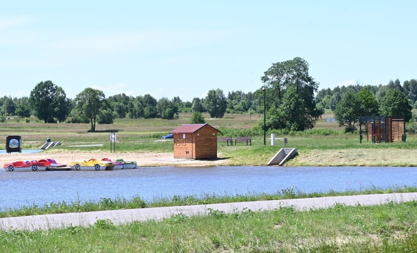 Dużo nowości nad zalewem Antoniów koło Radoszyc. Rusza sezon letni. Zobacz zdjęcia i film 