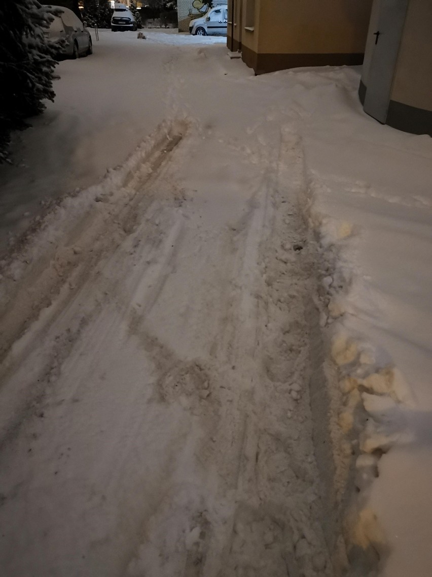 Tak wyglądał dzisiaj jeden z parkingów przy ul. Lenartowicza...