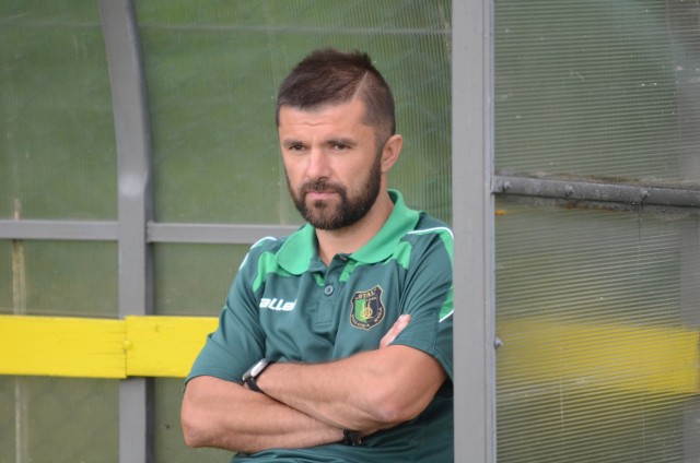 Trener Stalówki, Rafał Wójcik, będzie się w sobotę przyglądał kolejnym zawodnikom, przymierzanym do gry w zielono-czarnych barwach.