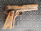 Sieniawa. Podczas prac remontowych w domu odnaleziono... zabytkowy pistolet!