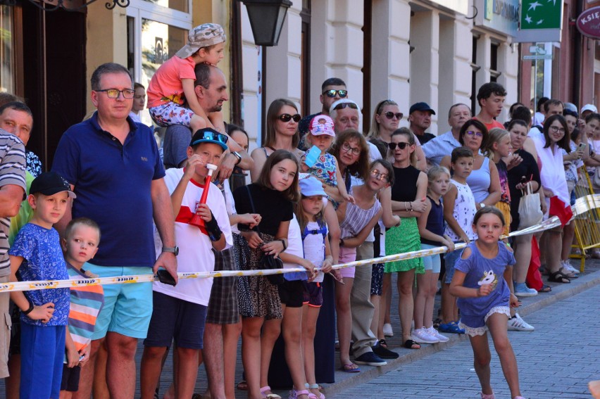 Tour de Pologne znów zagościł  w Myślenicach. Peleton przejechał przez miasto 