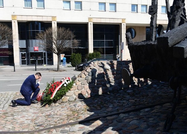Premier Morawiecki oddał hołd Polakom zamordowanym w Katyniu