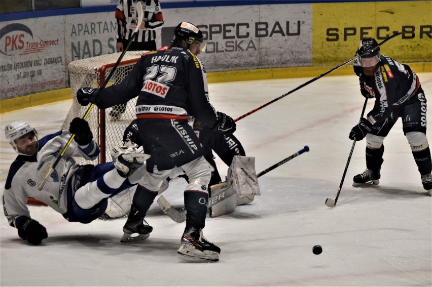Re-Plast Unia Oświęcim pokonała Lotos Gdańsk i zameldowała się w półfinale hokejowego play-off