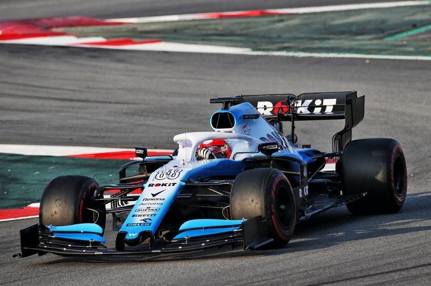 Robert Kubica ma za sobą pierwsze jazdy bolidem FW42....