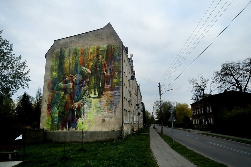 Mural powstał na zlecenie Domu Kultury Klub Skolwin w ramach...