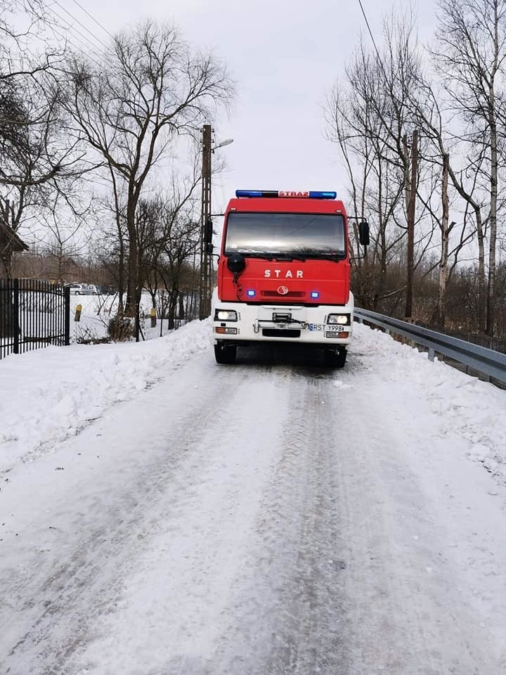 Wypadek w Motyczu Szlacheckim. Jedna osoba ranna w zderzeniu dwóch samochodów (ZDJĘCIA)