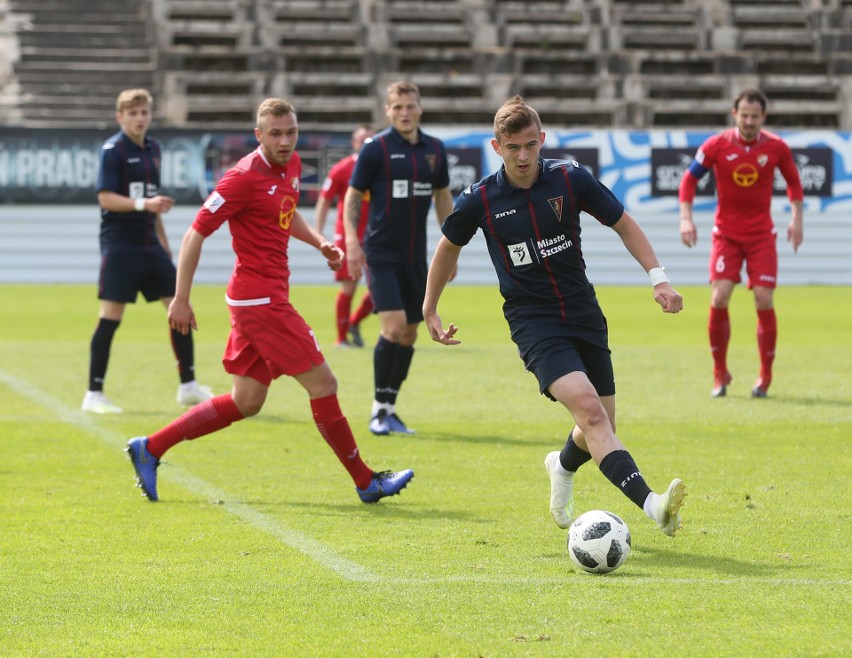 Kacper Kozłowski podczas meczu Pogoni II Szczecin