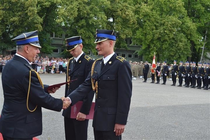 Stopień młodszego aspiranta uzyskało 112 absolwentów...