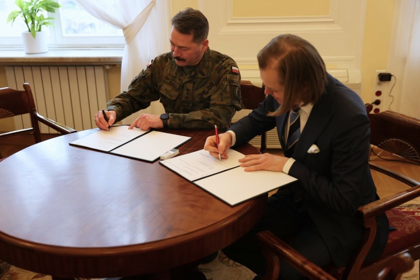 Porozumienie o współpracy 6 Mazowieckiej Brygady Obrony Terytorialnej z Wojewodą Mazowieckim zostało podpisane