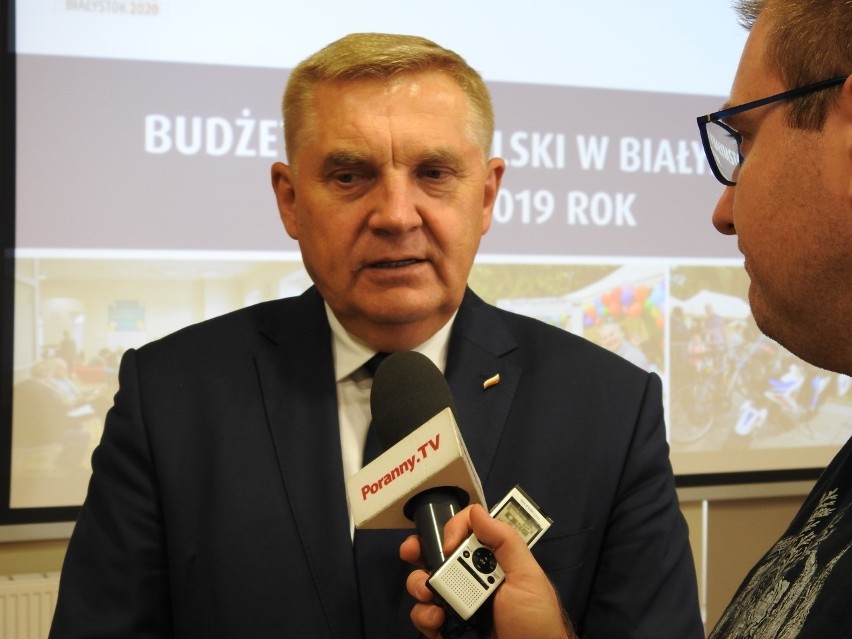 Prezydent Tadeusz Truskolaski komentuje, że grafika jest...