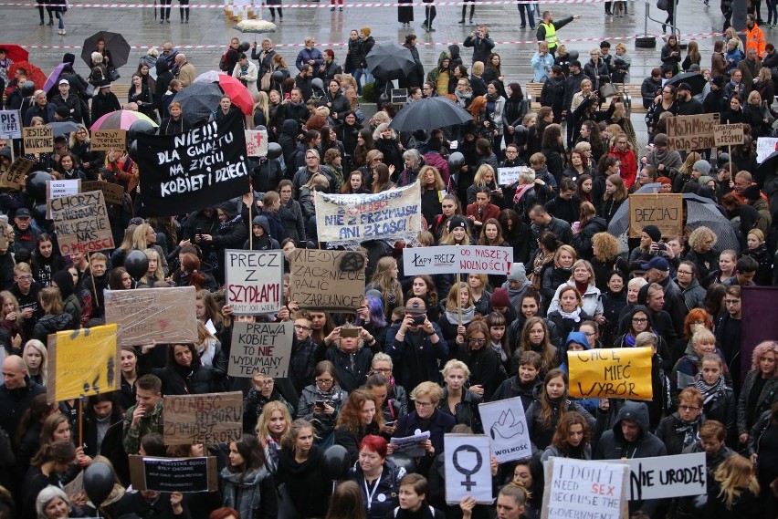 Czarny protest w Katowicach