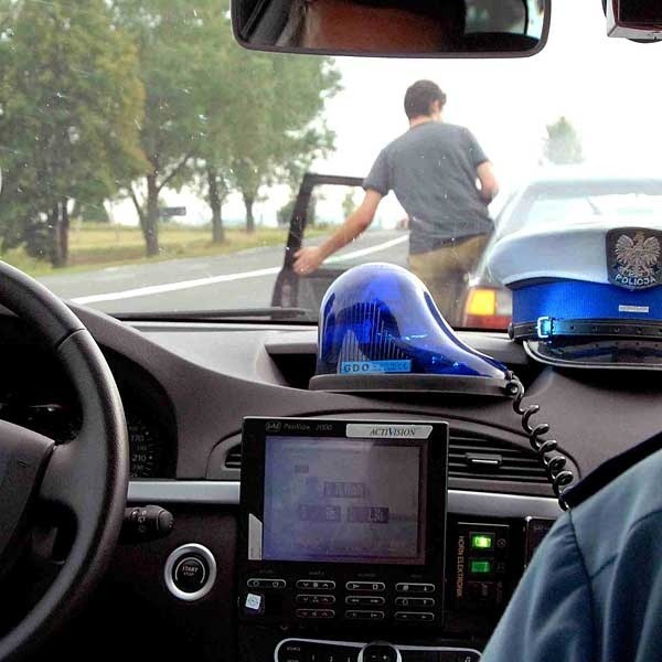 Wideorejestratory to skuteczna broń do walki z kierowcami łamiącymi przepisy.