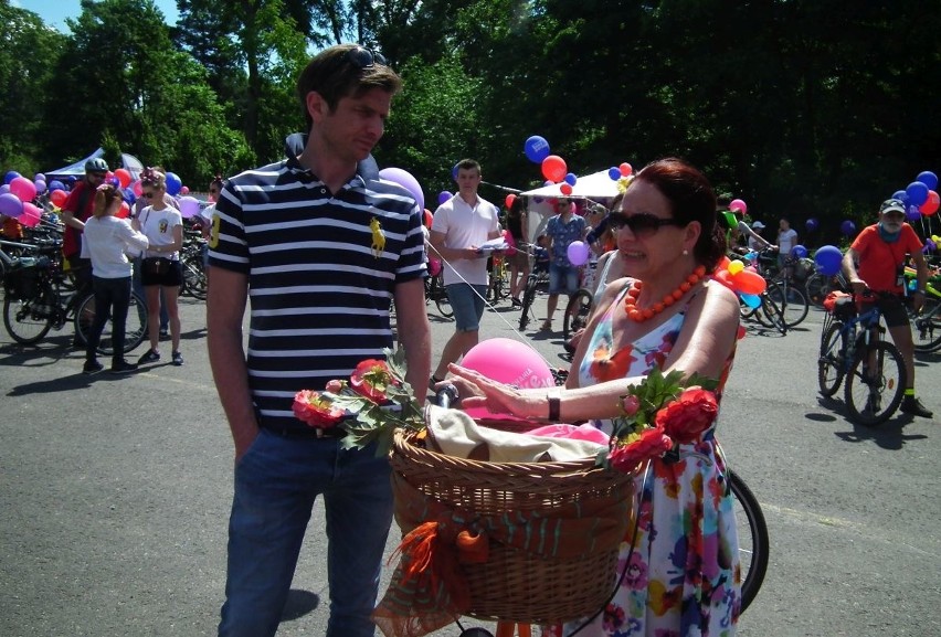 Posnania Bike Parade w stylu flower power