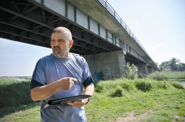 By dojechać do pracy w Białymstoku płacę za benzynę kilkaset złotych, a gdy zacznie się przebudowa mostu będzie więcej - mówi Piotr Herman.