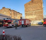 Pożar familoka przy ul. Długiej w Katowicach. W zgliszczach znaleziono zwęglone zwłoki. Konieczna była ewakuacja budynku