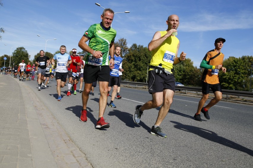 Uczestnicy Maratonu Warszawskiego 2018. Więcej zdjęć...