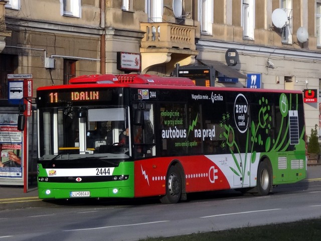 Miejskie Przedsiębiorstwo Komunikacji testuje elektryczny autobus polskiej produkcji. W Radomiu zostanie do 27 listopada.
