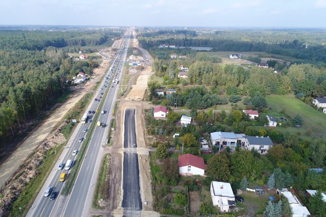 Na razie trwa budowa ekspresowej trasy numer siedem między Grójcem a Tarczynem.