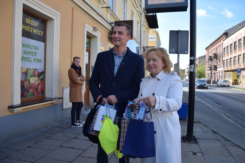 Tydzień Zrównoważonego Transportu. Zastępcy prezydenta Włocławka dziękowali pasażerom MPK [zdjęcia]