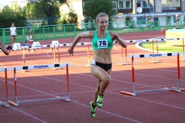 Katarzyna Siewruk &#8220;o włos&#8221; przegrała walkę o srebrny medal w sprincie na 100 metrów.