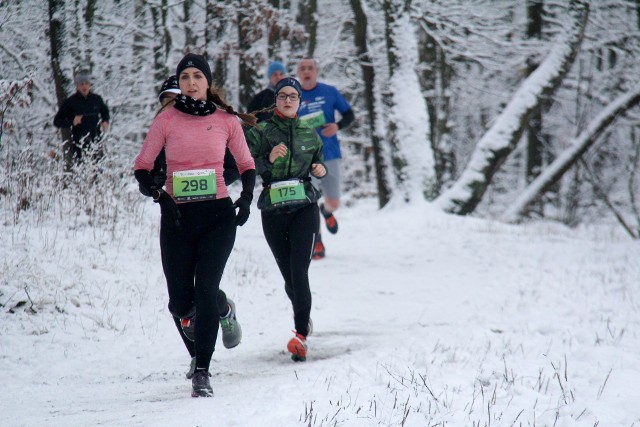 407 osób wystartowało w biegu City Trail, który w niedzielę rozegrano nad stawami Janina i Barbara w Giszowcu