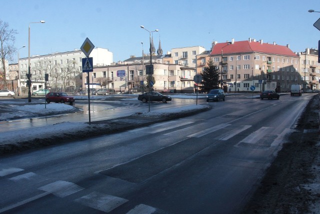 Skrzyżowanie ulic Narutowicza i Traugutta w Radomiu w końcu doczeka się przebudowy. Prace mają być wykonane do końca czerwca.