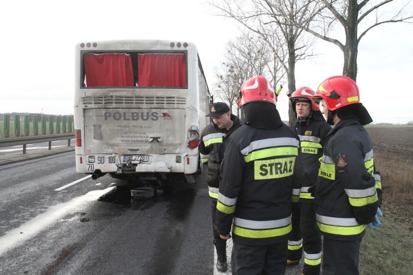 Wypadek autobusu Polbus. Wjechała w niego ciężarówka