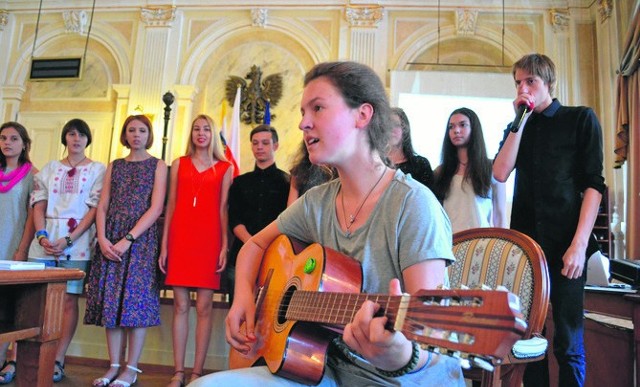 Ukraińcy w bielskim ratuszu zaprezentowali się także wokalnie