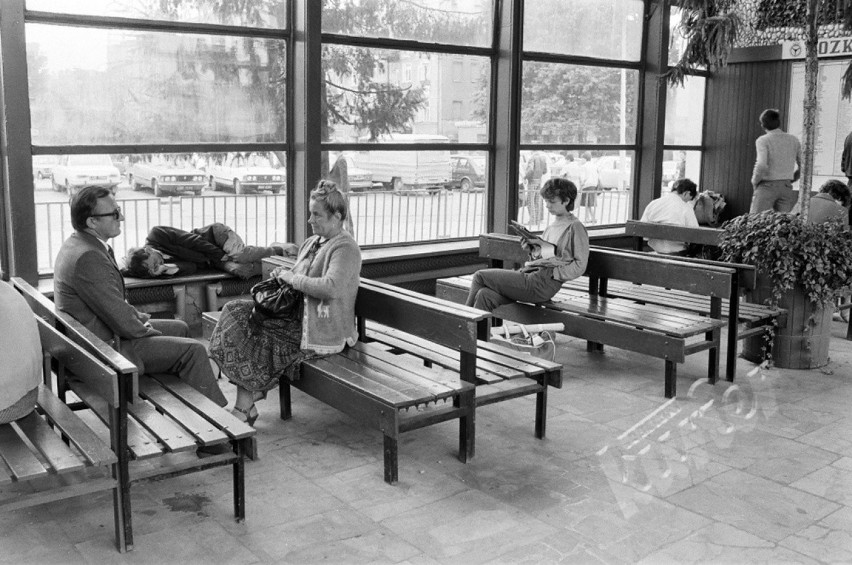 Lubelski dworzec autobusowy PKS na archiwalnych zdjęciach. Sprawdź, jak kiedyś wyglądał ten obiekt [GALERIA]
