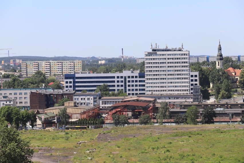 Widok na Katowice z dachu biurowca przy Konduktorskiej 33....