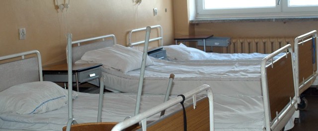 W krośnieńskim szpitalu wstrzymano przyjęcia pacjentów. Po 23 listopada czynne będą tylko dwa oddziały: paliatywny i rehabilitacyjny.