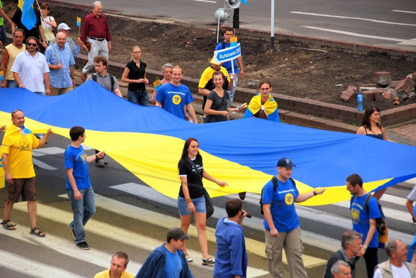 V Marsz Autonomii Śląska zgromadził 2,5 tysiąca osób [ZDJĘCIA]