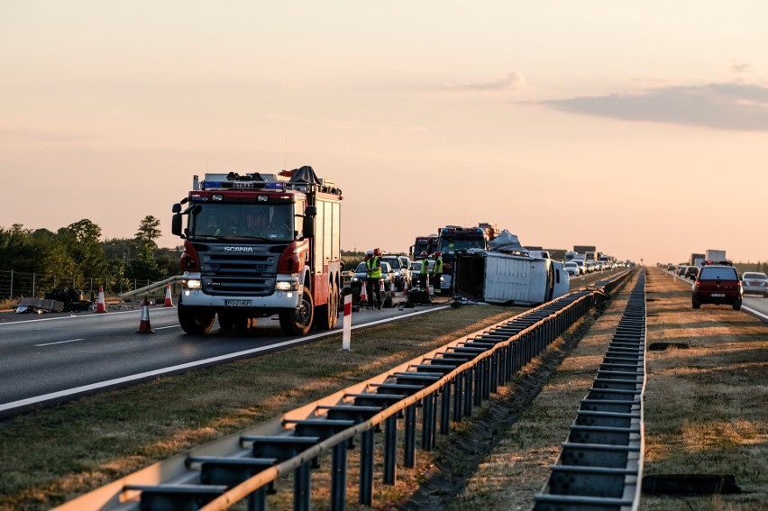 Wypadek na A2: Autostrada zablokowana na trasie Poznań -...