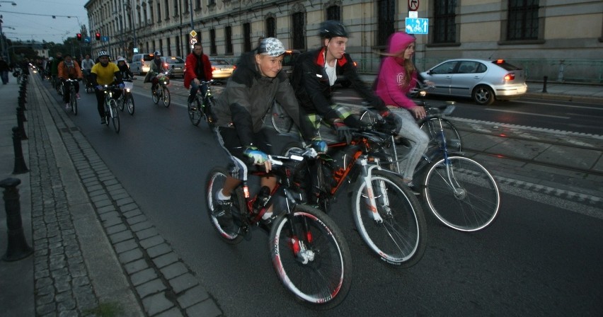 Wrocław: Masa Krytyczna przejechała przez miasto (ZDJĘCIA)