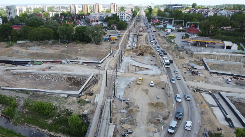 Kraków. Trasa Łagiewnicka: postępy w budowie drogi, nowej linii tramwajowej i tuneli [ZDJĘCIA]