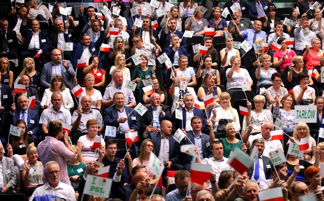 Samorządowa konwencja wojewódzka PSL w Targach Kielce zgromadziła około 800 osób.