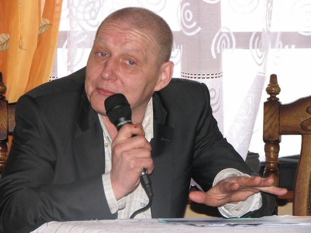 Jasnowidz Krzysztof Jackowski był gwiazdą drugiego zjazdu sympatyków zjawisk paranormalnych "Aliens Integracja"
